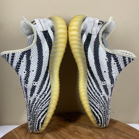 Adidas Yeezy Boost 350 V2 Low Zebra Mens Black And White Size 13 Shoes CP9654 - Picture 6 of 11